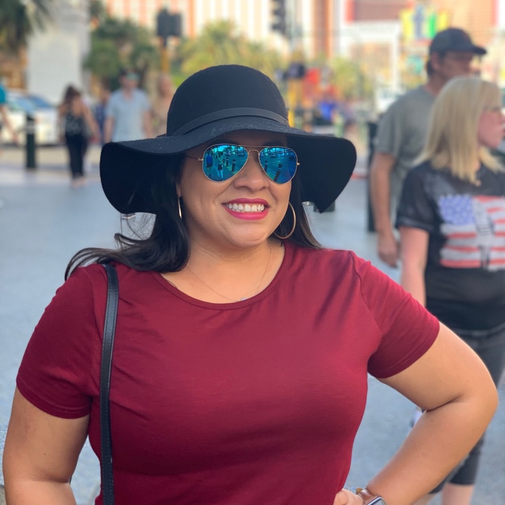 Meet your Posher, Amanda
